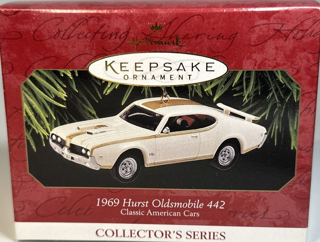 CLASSIC CARS: 1969 HURST OLDSMOBILE 442 - HALLMARK-ORNAMENT