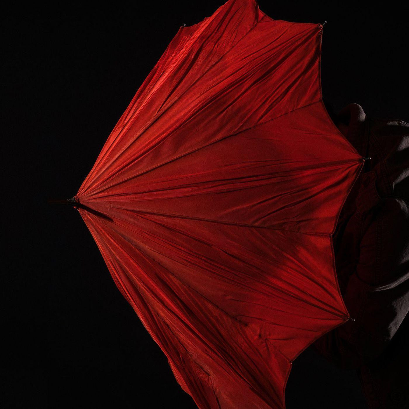 HISSING TILES - BOYCHOIR