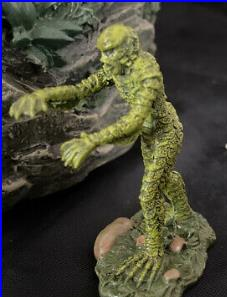 CREATURE FROM THE BLACK LAGOON (WORKING) - HAWTHORNE VILLAGE-A1612