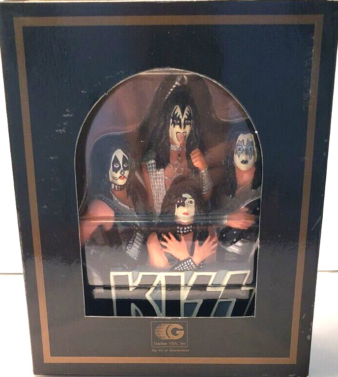 KISS (COLD CAST HAND PAINTED) - ORNAMENT-GARTLAN