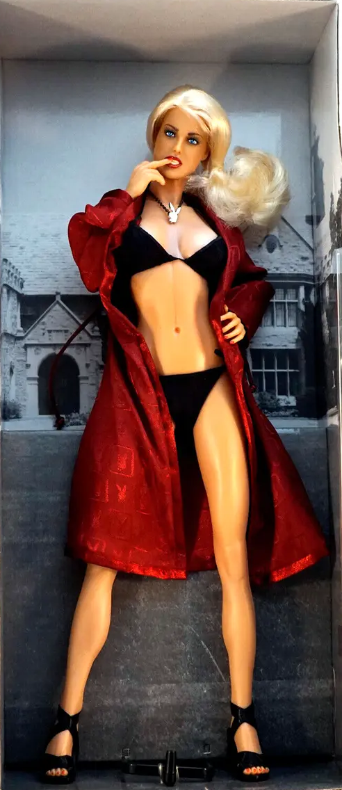 PLAYMATE OF THE YEAR: 1997 VICTORIA SILVSTEDT - PLAYBOY-SERIES III-LTD ED