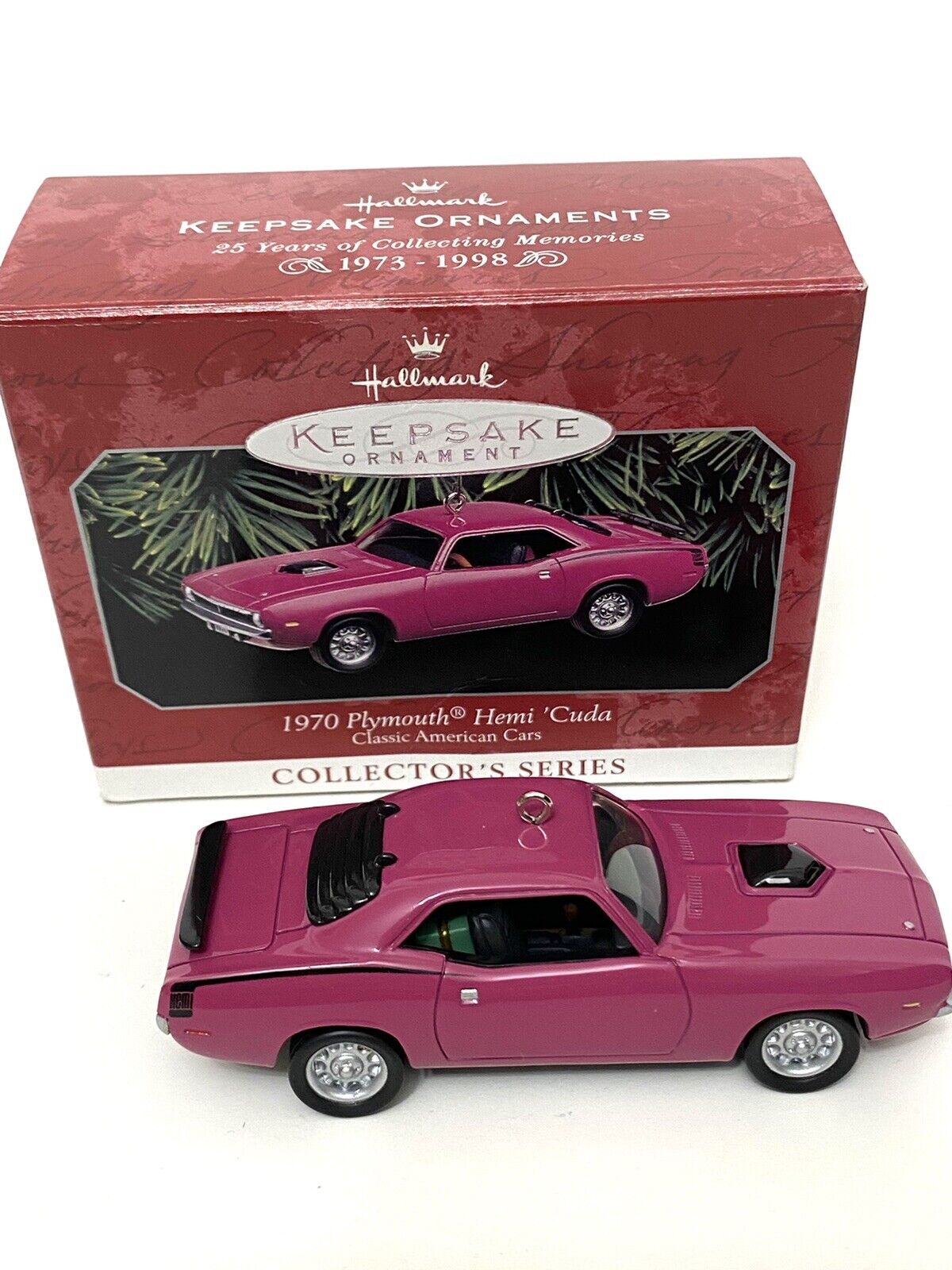 CLASSIC CARS: 1970 PLYMOUTH HEMI CUDA - HALLMARK-ORNAMENT