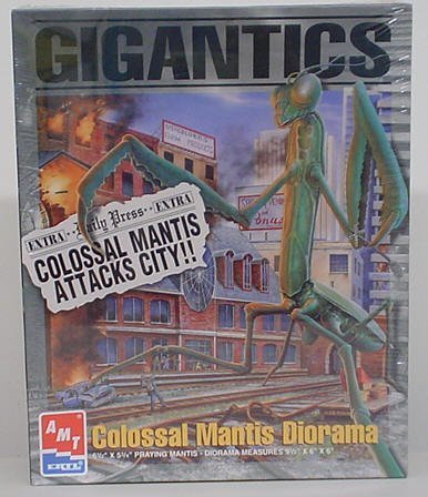 GIGANTICS: COLOSSAL MANTIS DIORAMA - MODEL KIT-AMT-#8389-1996
